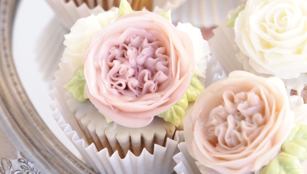 Artisan Series: Create Romantic Korean Cupcakes with Cake Designer
